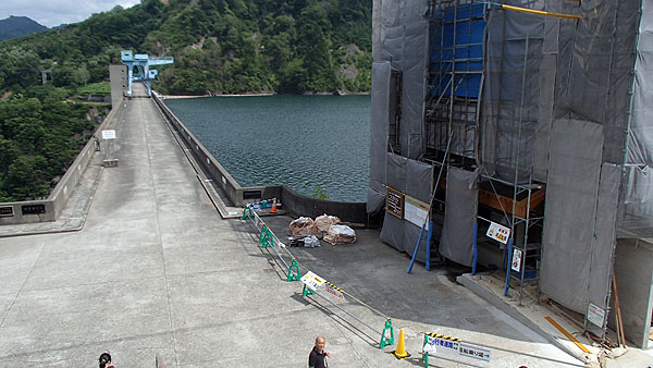 田子倉ダムの食堂やお土産を売るお店は改装中